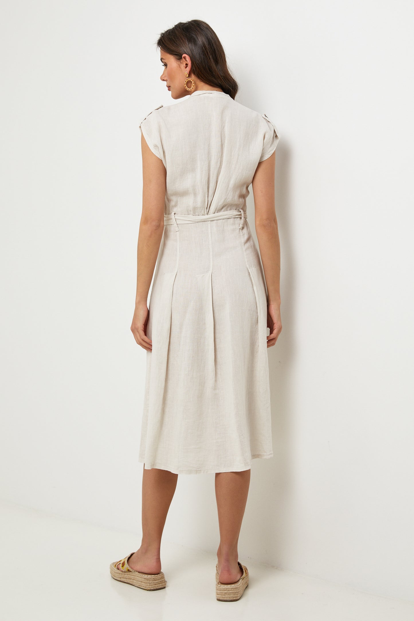 ROBE 1366