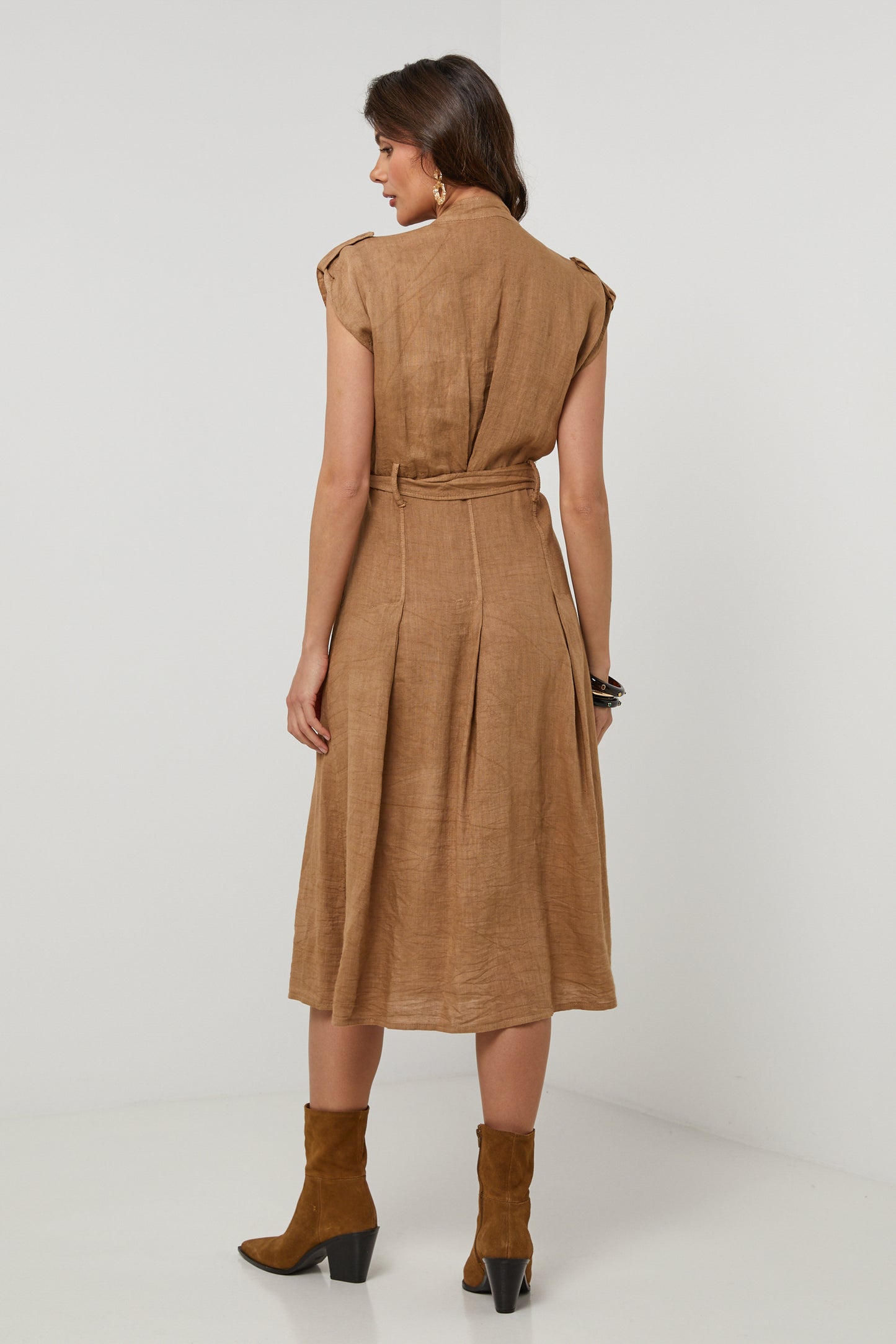 ROBE 1366