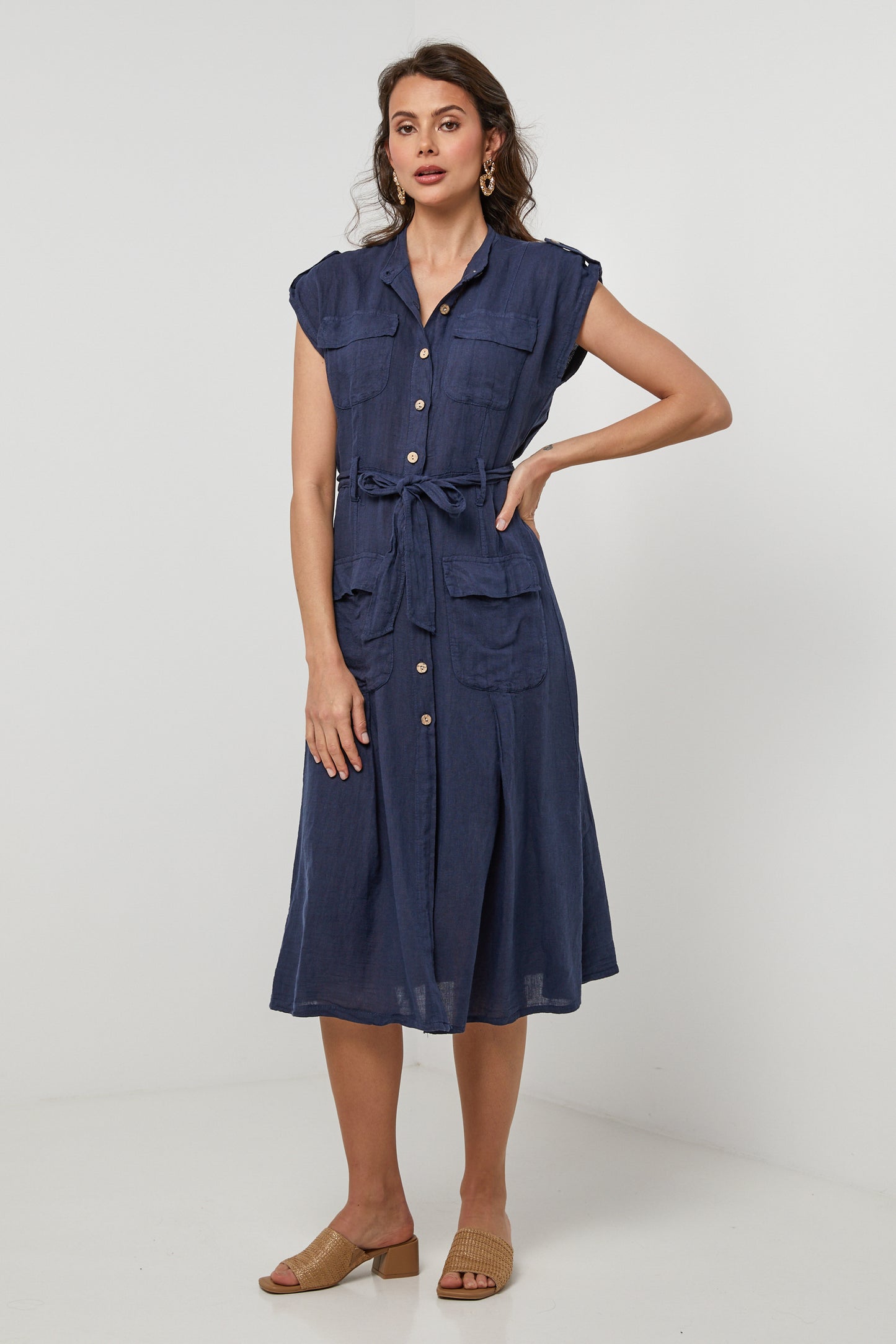 ROBE 1366