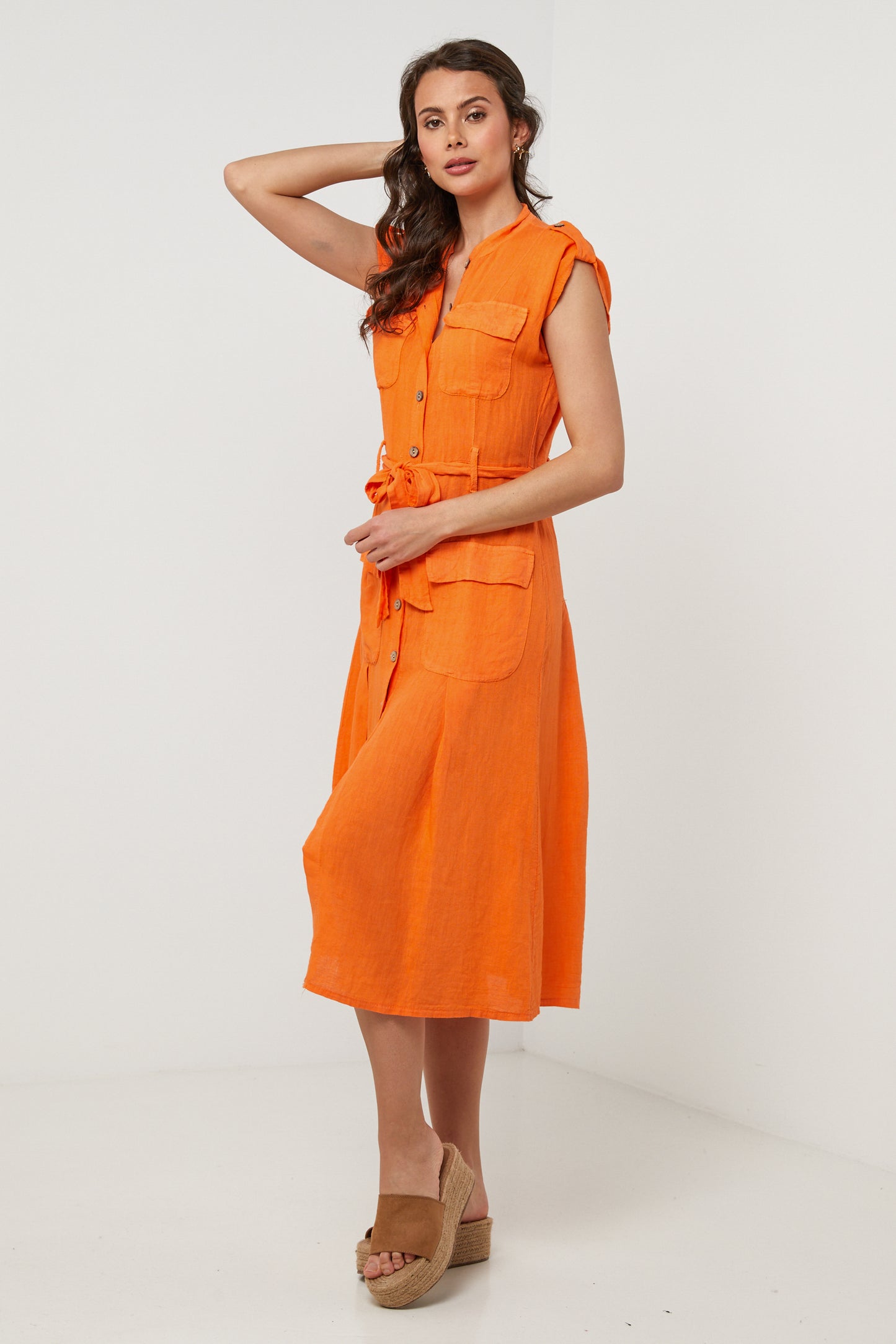 ROBE 1366