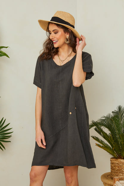 Robe col rond avec détails boutons sur le côté