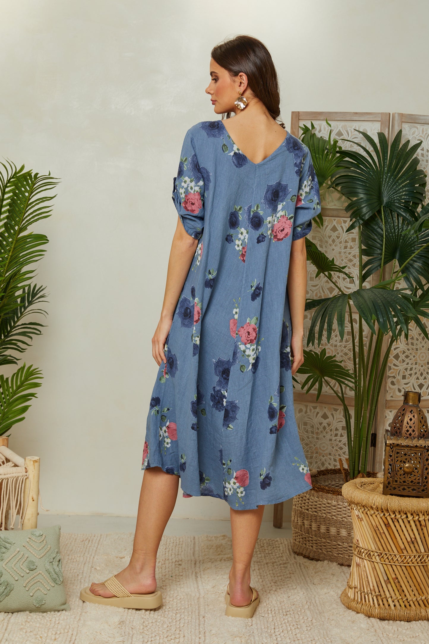 Robe fleurie à manches courtes avec poches