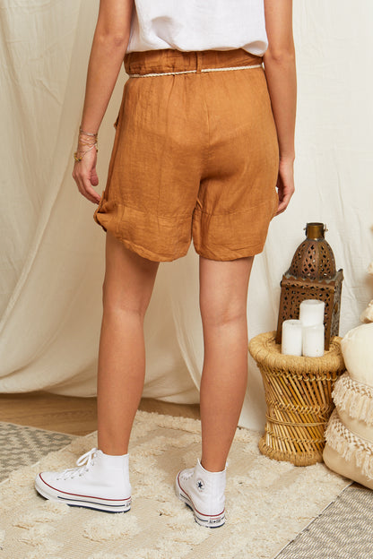 Short froncé à la taille avec ceinture 2171