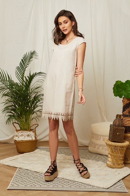 Robe en lin avec finitions dentelle