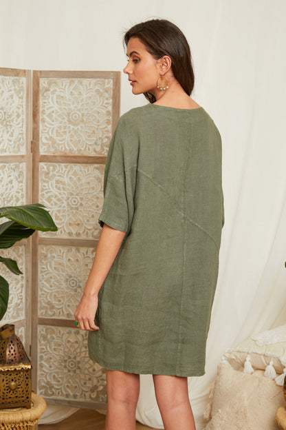 Robe courte avec une poche sur le côté