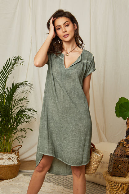 Robe avec manches courtes et finitions revers