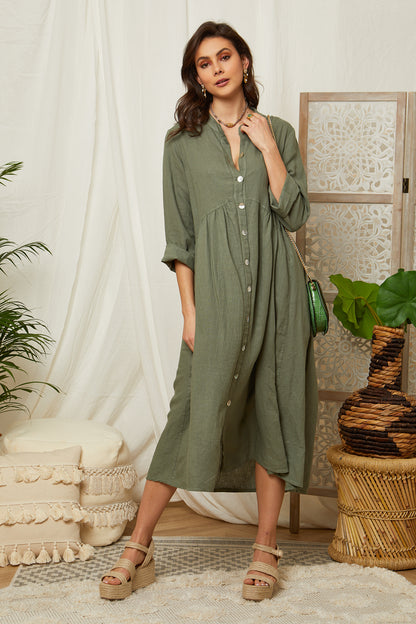 Robe longue boutonnée avec manches retroussées