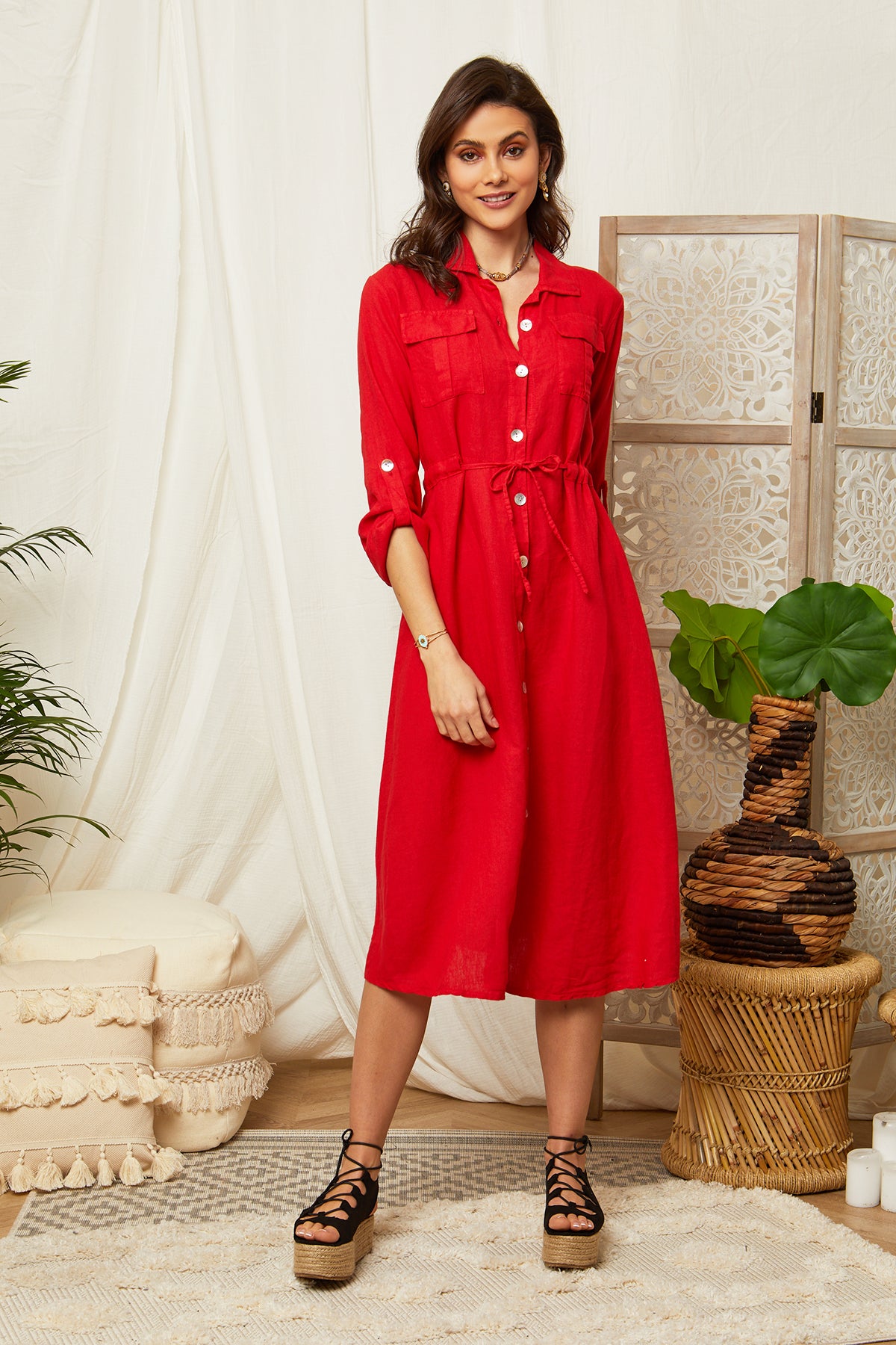 Robe longue ceinturée à la taille 98629