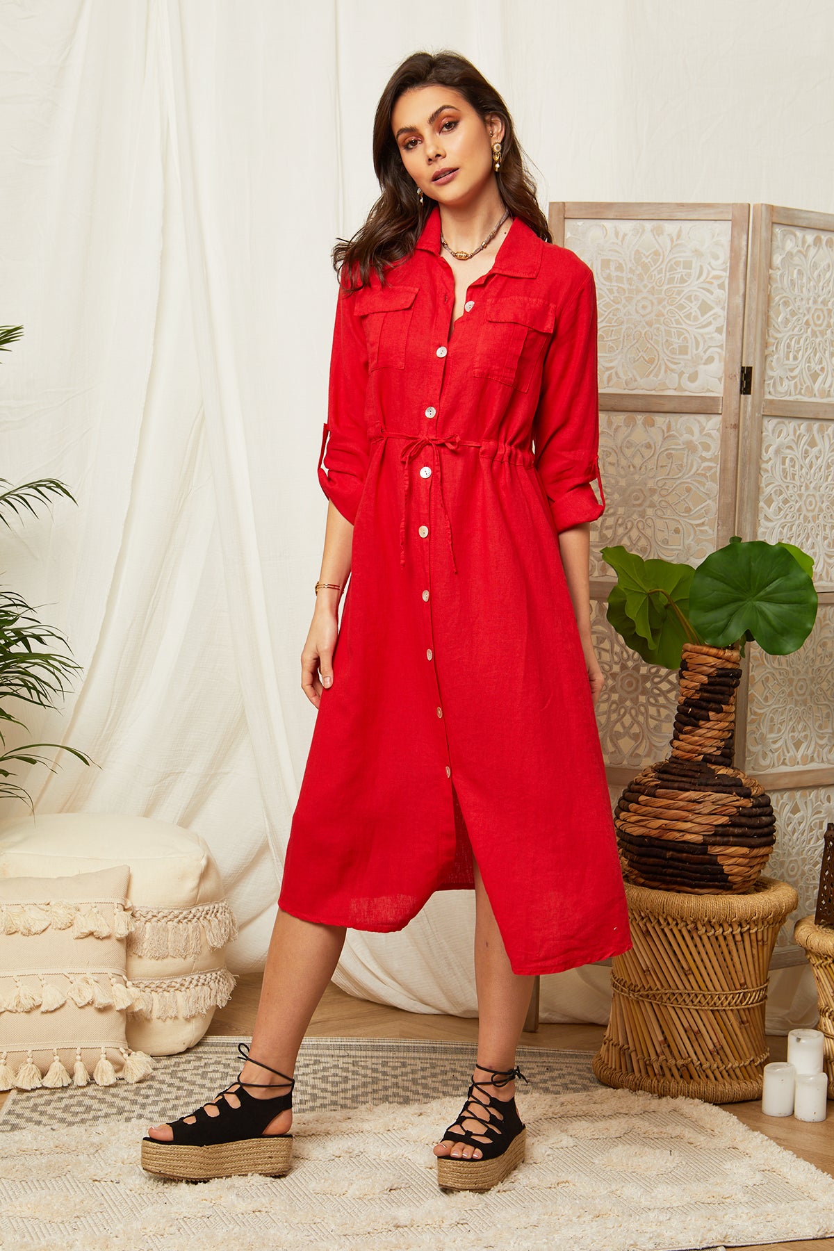 Robe longue ceinturée à la taille 98629